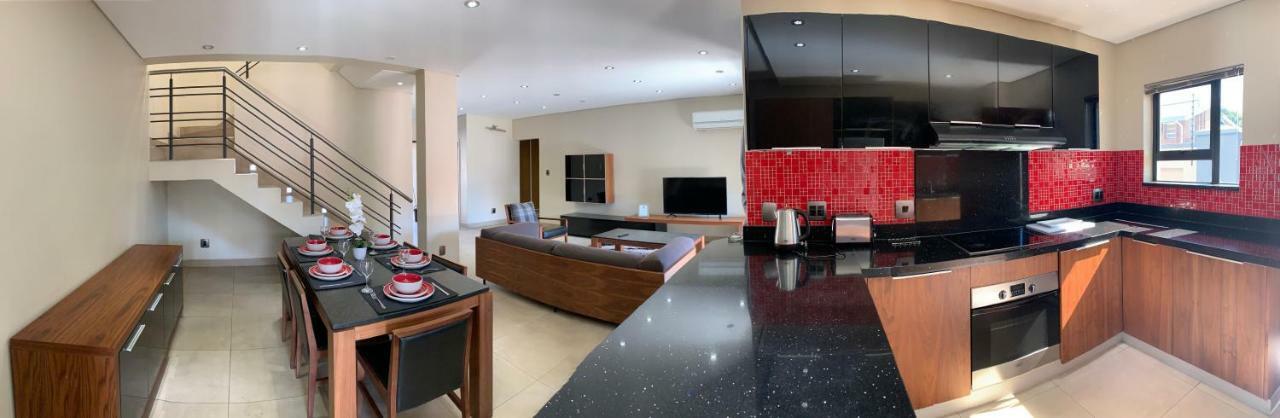 66 Dorp Street Apartment Polokwane Bagian luar foto